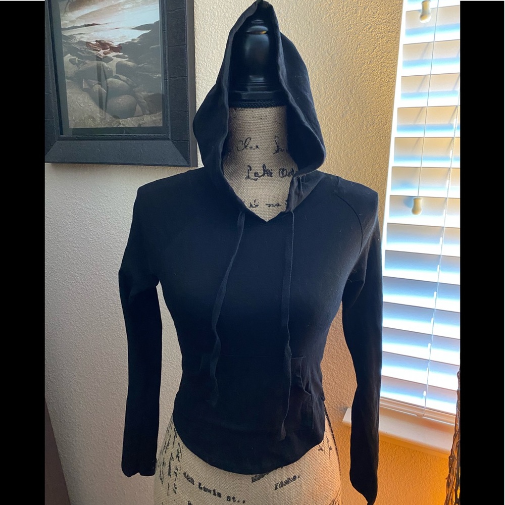 Fashion Nova cropped, long sleeve